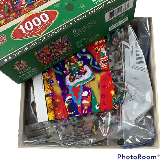 HOLIDAY SWEATERS Allison Lee art 1000 Piece Puzzle Christmas Colorful Ugly Party - Picture 8 of 8